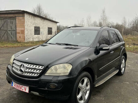 Черный Мерседес М-Класс, объемом двигателя 3 л и пробегом 300 тыс. км за 6599 $, фото 1 на Automoto.ua