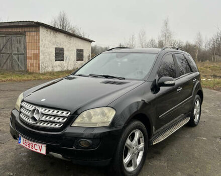 Чорний Мерседес М-Клас, об'ємом двигуна 3 л та пробігом 300 тис. км за 6599 $, фото 1 на Automoto.ua