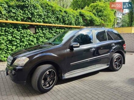Мерседес М-Класс 2006 в Днепре (Днепропетровске) на Automoto.ua Черный Мерседес М-Класс, объемом двигателя 3.5 л и пробегом 379 тыс. км за 9800 $, фото 1 на Automoto.ua