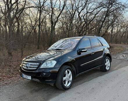 Черный Мерседес М-Класс, объемом двигателя 2.99 л и пробегом 391 тыс. км за 12700 $, фото 1 на Automoto.ua