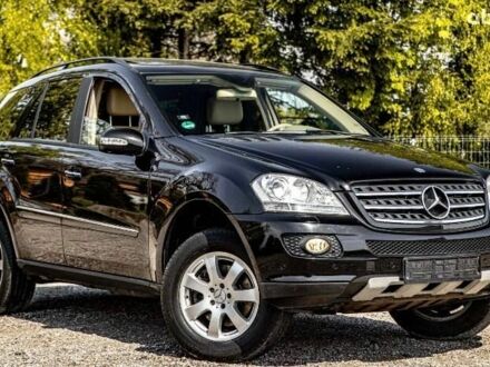 Мерседес М-Класс 2006 в Киеве на Automoto.ua Черный Мерседес М-Класс, объемом двигателя 0 л и пробегом 270 тыс. км за 2750 $, фото 1 на Automoto.ua