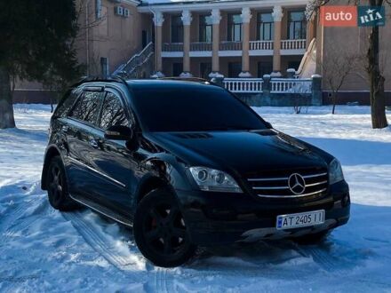 Черный Мерседес М-Класс, объемом двигателя 3.5 л и пробегом 383 тыс. км за 10500 $, фото 1 на Automoto.ua