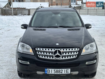 Чорний Мерседес М-Клас, об'ємом двигуна 2.99 л та пробігом 349 тис. км за 11500 $, фото 1 на Automoto.ua