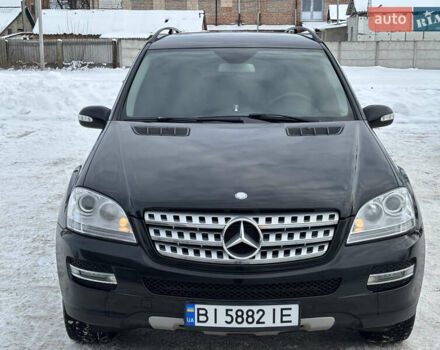 Черный Мерседес М-Класс, объемом двигателя 2.99 л и пробегом 349 тыс. км за 11500 $, фото 1 на Automoto.ua