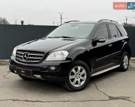 Черный Мерседес М-Класс, объемом двигателя 2.99 л и пробегом 250 тыс. км за 12900 $, фото 1 на Automoto.ua