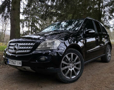 Черный Мерседес М-Класс, объемом двигателя 3.2 л и пробегом 307 тыс. км за 8900 $, фото 1 на Automoto.ua