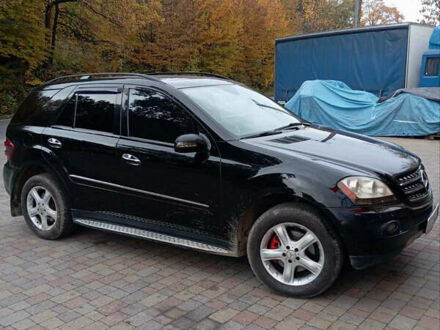 Чорний Мерседес М-Клас, об'ємом двигуна 3.5 л та пробігом 300 тис. км за 8100 $, фото 1 на Automoto.ua