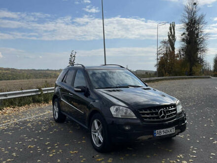 Мерседес М-Класс 2007 в Виннице на Automoto.ua Черный Мерседес М-Класс, объемом двигателя 3 л и пробегом 306 тыс. км за 12000 $, фото 1 на Automoto.ua