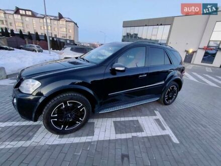 Чорний Мерседес М-Клас, об'ємом двигуна 5.5 л та пробігом 390 тис. км за 10500 $, фото 1 на Automoto.ua