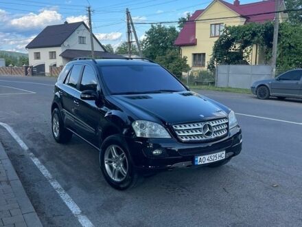 Чорний Мерседес М-Клас, об'ємом двигуна 2.99 л та пробігом 300 тис. км за 10800 $, фото 1 на Automoto.ua