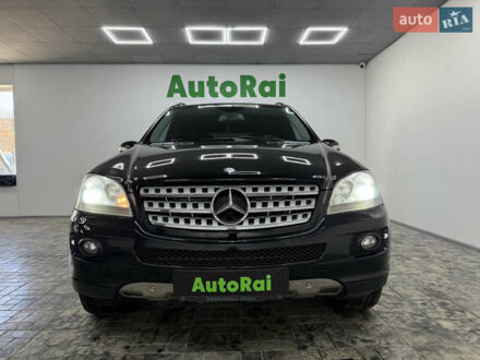 Черный Мерседес М-Класс, объемом двигателя 2.99 л и пробегом 380 тыс. км за 12300 $, фото 1 на Automoto.ua