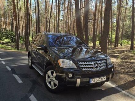 Мерседес М-Класс 2007 в Полтаве на Automoto.ua Черный Мерседес М-Класс, объемом двигателя 3.5 л и пробегом 296 тыс. км за 12000 $, фото 1 на Automoto.ua