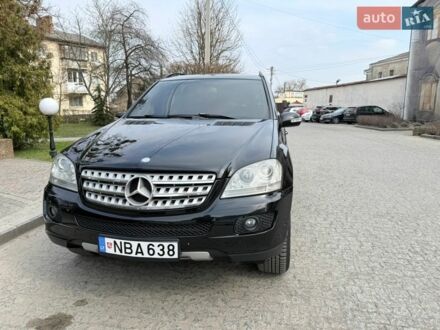 Черный Мерседес М-Класс, объемом двигателя 3 л и пробегом 400 тыс. км за 8700 $, фото 1 на Automoto.ua