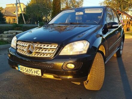 Мерседес М-Класс 2007 в Виноградове на Automoto.ua Черный Мерседес М-Класс, объемом двигателя 3 л и пробегом 289 тыс. км за 14800 $, фото 1 на Automoto.ua