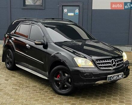 Черный Мерседес М-Класс, объемом двигателя 3.5 л и пробегом 381 тыс. км за 9999 $, фото 1 на Automoto.ua