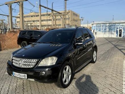 Мерседес М-Класс 2007 в Черновцах на Automoto.ua Черный Мерседес М-Класс, объемом двигателя 3.5 л и пробегом 243 тыс. км за 11499 $, фото 1 на Automoto.ua