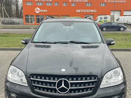Мерседес М-Класс 2007 в Луцке на Automoto.ua Черный Мерседес М-Класс, объемом двигателя 2.99 л и пробегом 418 тыс. км за 11000 $, фото 1 на Automoto.ua