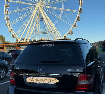 Черный Мерседес М-Класс, объемом двигателя 6.3 л и пробегом 148 тыс. км за 12500 $, фото 1 на Automoto.ua