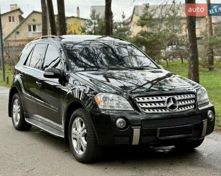 Чорний Мерседес М-Клас, об'ємом двигуна 3.5 л та пробігом 174 тис. км за 10950 $, фото 1 на Automoto.ua