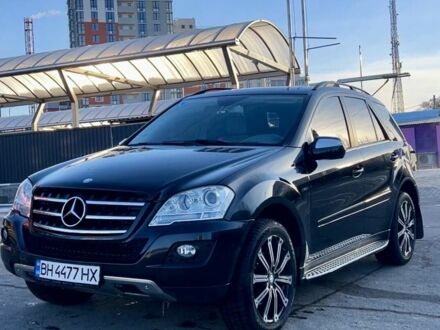 Чорний Мерседес М-Клас, об'ємом двигуна 3.5 л та пробігом 86 тис. км за 12800 $, фото 1 на Automoto.ua