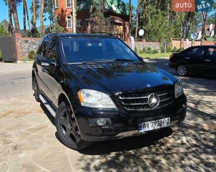 Черный Мерседес М-Класс, объемом двигателя 3.5 л и пробегом 242 тыс. км за 9500 $, фото 1 на Automoto.ua