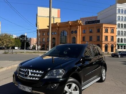 Чорний Мерседес М-Клас, об'ємом двигуна 3.5 л та пробігом 190 тис. км за 11000 $, фото 1 на Automoto.ua