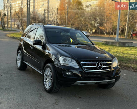Чорний Мерседес М-Клас, об'ємом двигуна 2.99 л та пробігом 276 тис. км за 15799 $, фото 1 на Automoto.ua