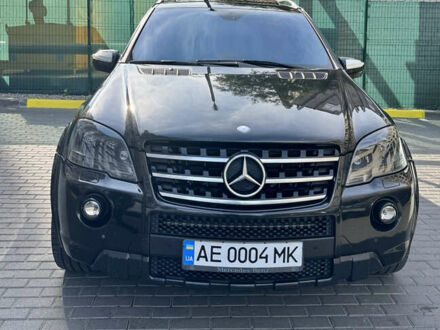 Чорний Мерседес М-Клас, об'ємом двигуна 6.21 л та пробігом 174 тис. км за 18999 $, фото 1 на Automoto.ua