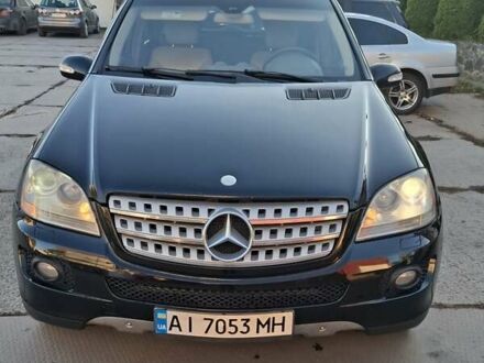 Мерседес М-Клас 2008 у Хмельницькому на Automoto.ua Чорний Мерседес М-Клас, об'ємом двигуна 3 л та пробігом 307 тис. км за 10800 $, фото 1 на Automoto.ua