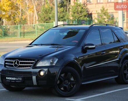 Черный Мерседес М-Класс, объемом двигателя 6.21 л и пробегом 237 тыс. км за 11500 $, фото 1 на Automoto.ua