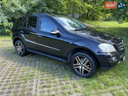 Мерседес М-Класс 2008 в Рожнятове на Automoto.ua Черный Мерседес М-Класс, объемом двигателя 3 л и пробегом 230 тыс. км за 13000 $, фото 1 на Automoto.ua