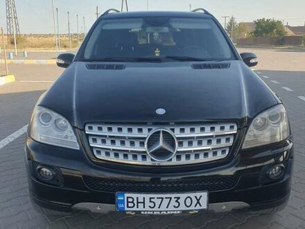 Мерседес М-Класс 2008 в Рени на Automoto.ua Черный Мерседес М-Класс, объемом двигателя 3 л и пробегом 292 тыс. км за 12800 $, фото 1 на Automoto.ua
