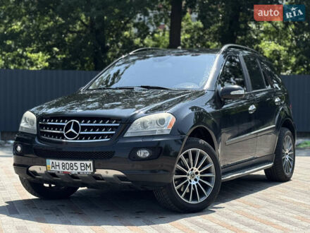 Чорний Мерседес М-Клас, об'ємом двигуна 3.5 л та пробігом 287 тис. км за 10500 $, фото 1 на Automoto.ua