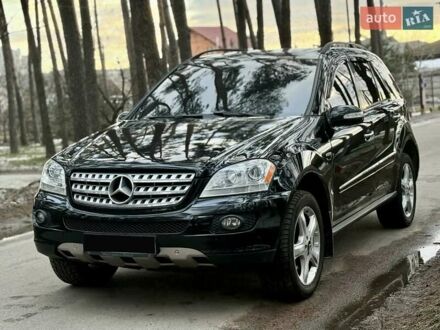 Чорний Мерседес М-Клас, об'ємом двигуна 3.5 л та пробігом 174 тис. км за 10999 $, фото 1 на Automoto.ua