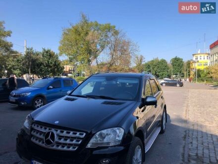 Чорний Мерседес М-Клас, об'ємом двигуна 2.99 л та пробігом 350 тис. км за 15000 $, фото 1 на Automoto.ua