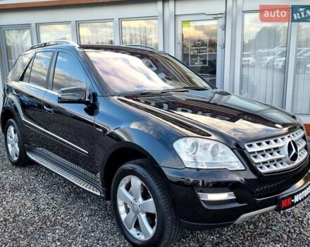 Черный Мерседес М-Класс, объемом двигателя 2.99 л и пробегом 240 тыс. км за 16900 $, фото 1 на Automoto.ua