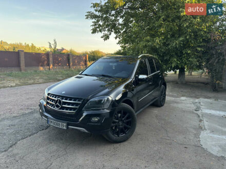 Мерседес М-Класс 2010 в Конотопе на Automoto.ua Черный Мерседес М-Класс, объемом двигателя 2.99 л и пробегом 220 тыс. км за 14750 $, фото 1 на Automoto.ua