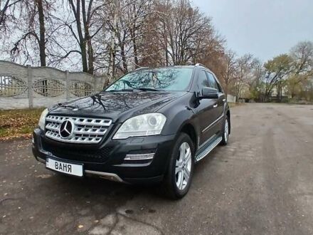 Черный Мерседес М-Класс, объемом двигателя 3 л и пробегом 274 тыс. км за 14500 $, фото 1 на Automoto.ua