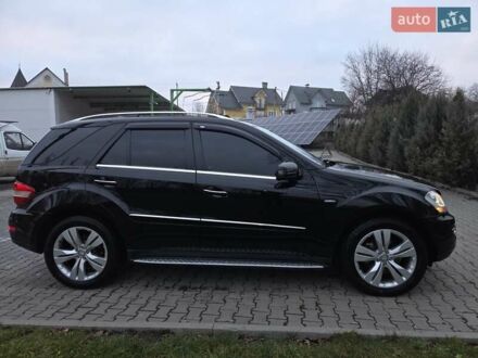 Черный Мерседес М-Класс, объемом двигателя 3 л и пробегом 334 тыс. км за 17300 $, фото 1 на Automoto.ua