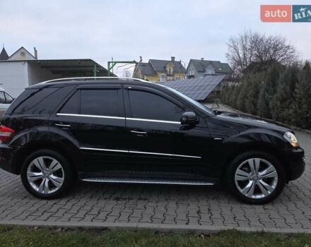 Чорний Мерседес М-Клас, об'ємом двигуна 3 л та пробігом 334 тис. км за 17300 $, фото 1 на Automoto.ua