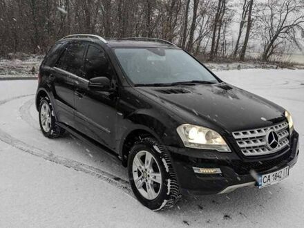 Мерседес М-Класс 2011 в Умани на Automoto.ua Черный Мерседес М-Класс, объемом двигателя 2.99 л и пробегом 380 тыс. км за 16500 $, фото 1 на Automoto.ua