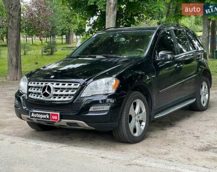 Чорний Мерседес М-Клас, об'ємом двигуна 3 л та пробігом 177 тис. км за 15790 $, фото 1 на Automoto.ua