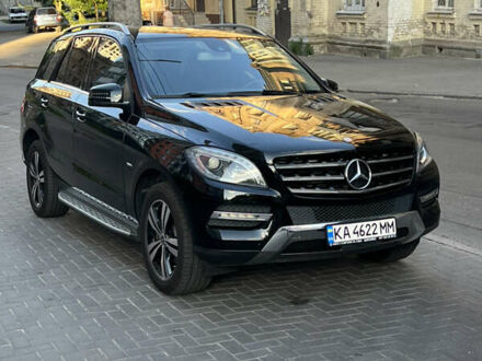 Черный Мерседес М-Класс, объемом двигателя 2.99 л и пробегом 207 тыс. км за 25700 $, фото 1 на Automoto.ua