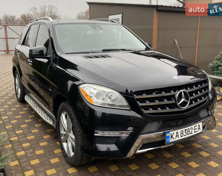 Чорний Мерседес М-Клас, об'ємом двигуна 2.99 л та пробігом 180 тис. км за 19000 $, фото 1 на Automoto.ua