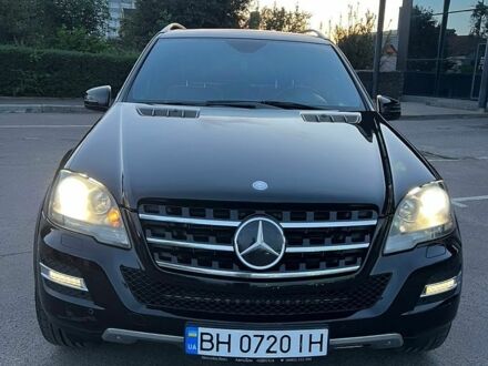 Чорний Мерседес М-Клас, об'ємом двигуна 3 л та пробігом 247 тис. км за 21000 $, фото 1 на Automoto.ua