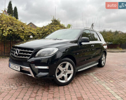 Мерседес М-Клас 2012 у Києві на Automoto.ua Чорний Мерседес М-Клас, об'ємом двигуна 3.5 л та пробігом 160 тис. км за 17900 $, фото 1 на Automoto.ua