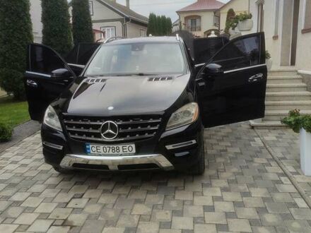 Черный Мерседес М-Класс, объемом двигателя 3 л и пробегом 272 тыс. км за 21500 $, фото 1 на Automoto.ua