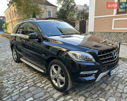 Черный Мерседес М-Класс, объемом двигателя 2.14 л и пробегом 247 тыс. км за 20500 $, фото 1 на Automoto.ua