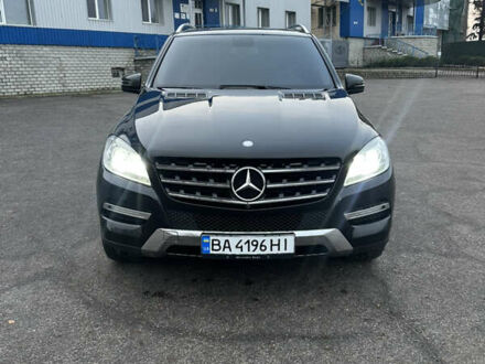 Чорний Мерседес М-Клас, об'ємом двигуна 2.14 л та пробігом 220 тис. км за 18500 $, фото 1 на Automoto.ua