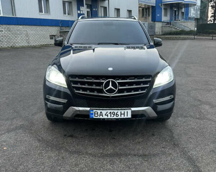 Черный Мерседес М-Класс, объемом двигателя 2.14 л и пробегом 220 тыс. км за 18500 $, фото 1 на Automoto.ua